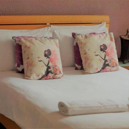 The Waterfront Townhouse Accommodation Kilkenny Exteriér fotografie