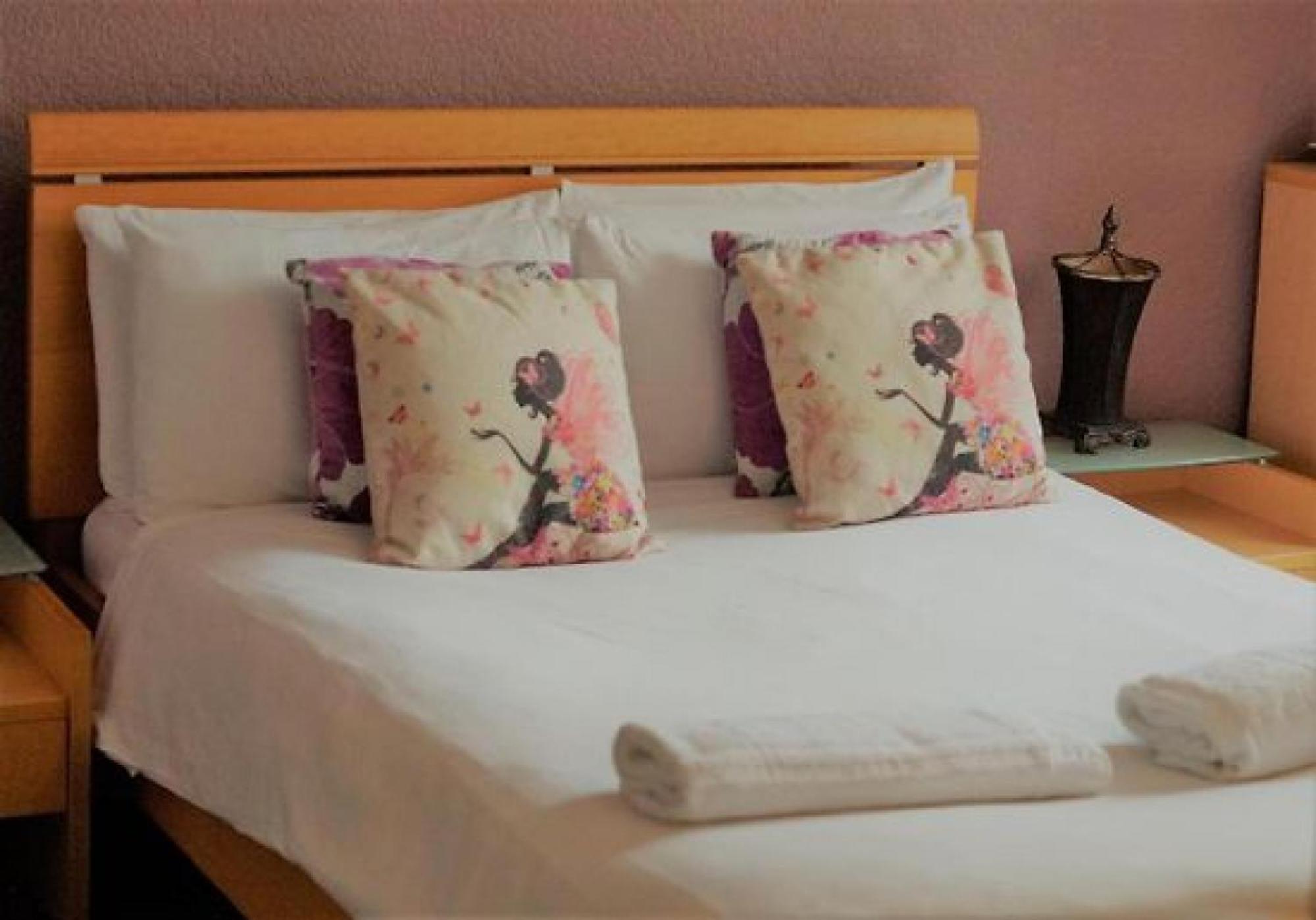 The Waterfront Townhouse Accommodation Kilkenny Exteriér fotografie